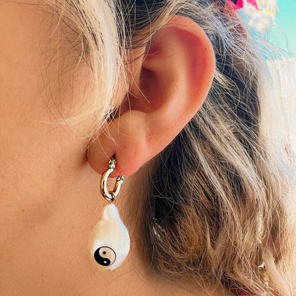 Ying and Yang Pearl TearDrop Earrings - Picture 1 of 1